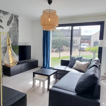 Holiday home Maison Cosy A L 'oree Du Bois Bouville (Essonne)