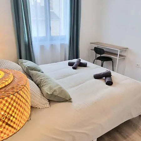 Maison Cosy A L 'oree Du Bois Bouville (Essonne)
