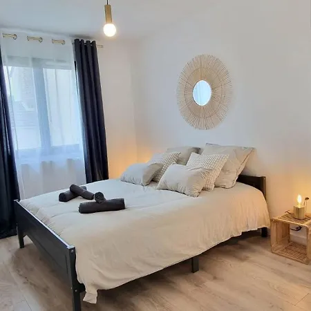 Holiday home Maison Cosy A L 'oree Du Bois *