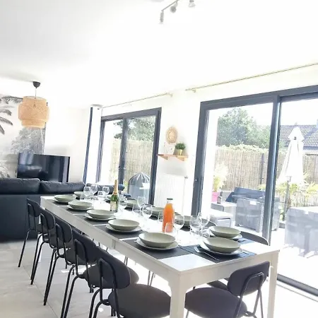Holiday home Maison Cosy A L 'oree Du Bois Bouville (Essonne)